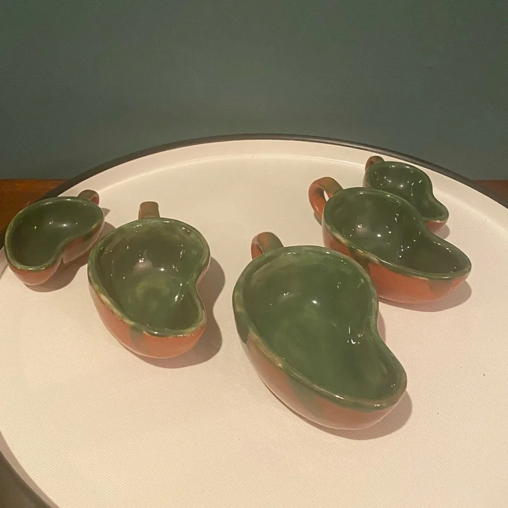 Set of 5 Williams Sonoma Chili Pepper stacking bowls
